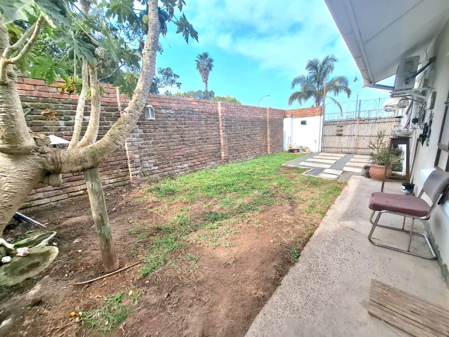 5 Bedroom Property for Sale in Beacon Bay Eastern Cape